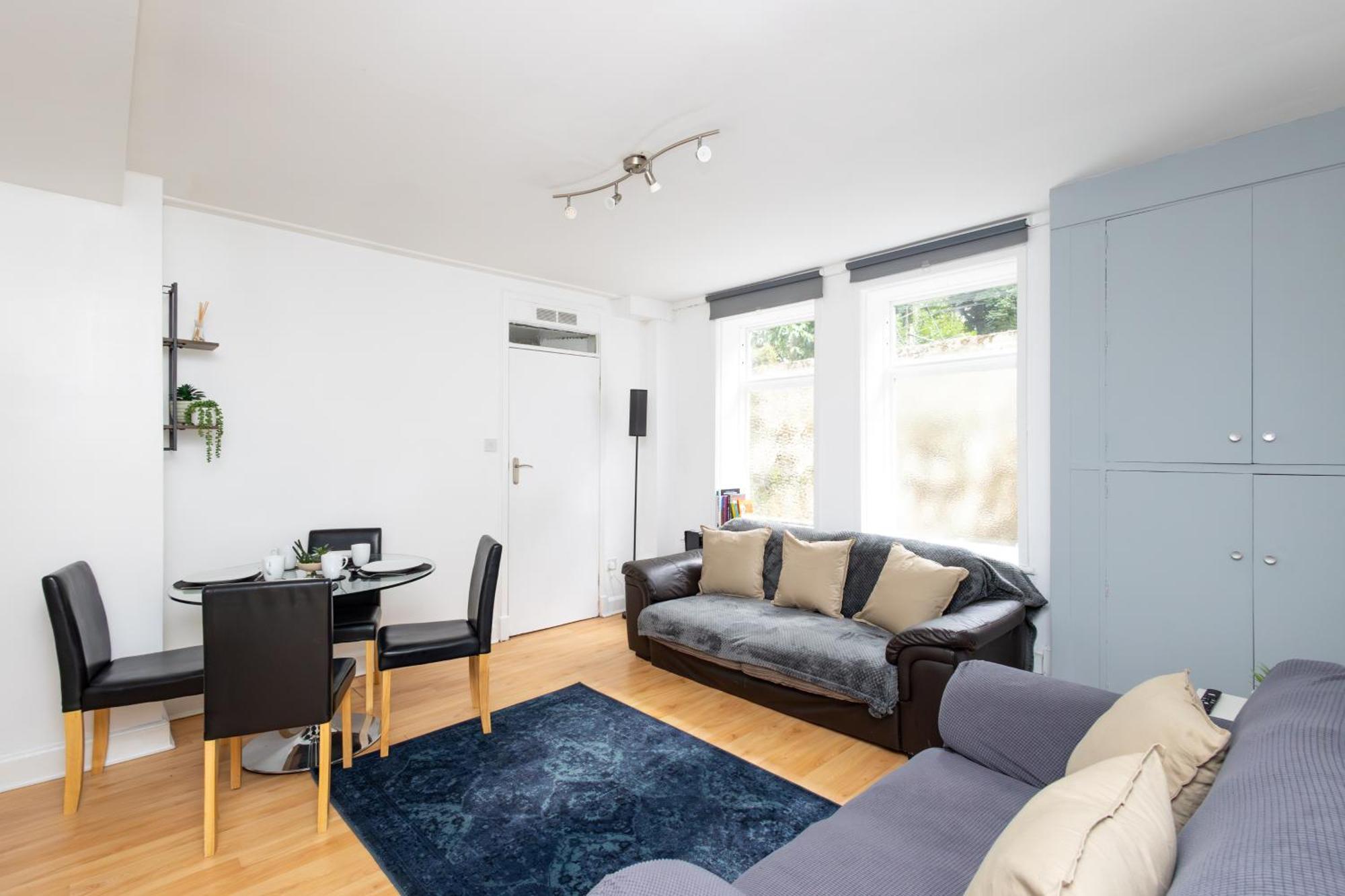 Spacious 3 Bedroom Ground Floor Apartment - 10 Mins From City Centre Leeds  Buitenkant foto